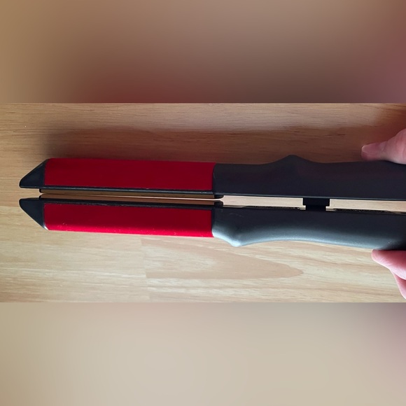 CHI Turbo - 1 1/2" Digital Ceramic Flat Iron - GF1539D - Tested & Working - Picture 7 of 7